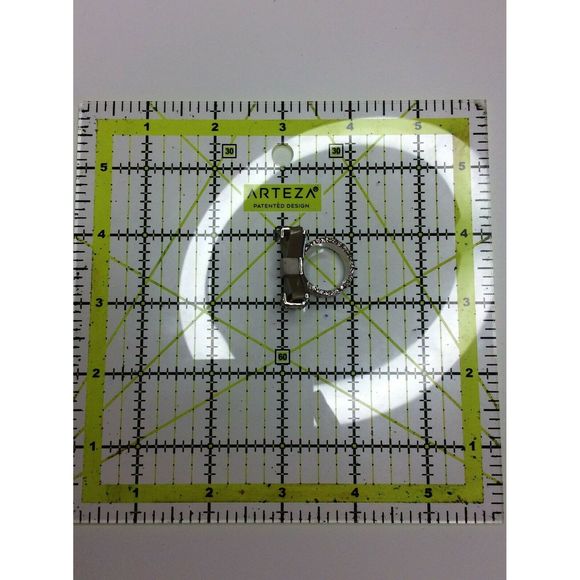 Marc by Marc Jacobs Textured Metal Brown Bow Ring - Picture 6 of 6